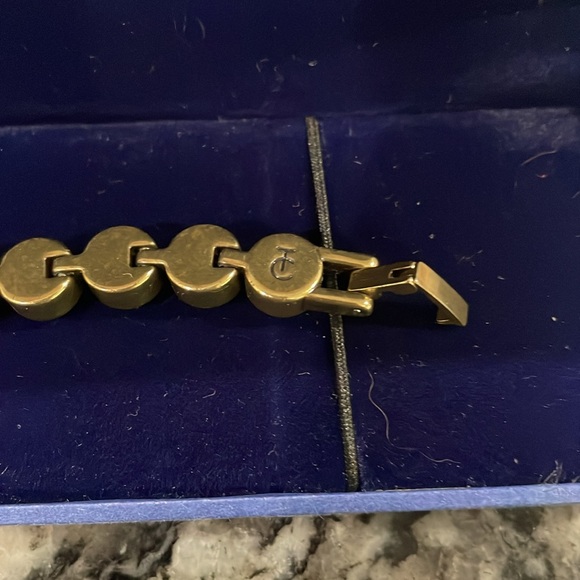 Touchstone Golden Shadow Ice Bracelet - Picture 3 of 4